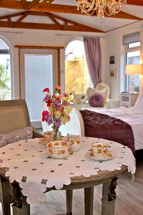 Formby Pinewood Studio Bed and Breakfast Εξωτερικό φωτογραφία